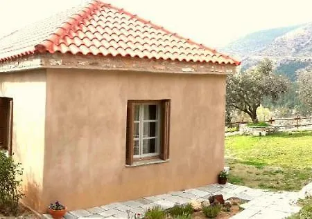 Gasthof Paradosiako Saratsi - Traditional