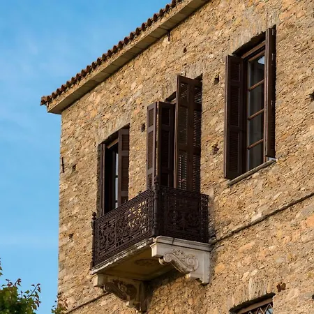 Maison d'hôtes Paradosiako Saratsi - Traditional