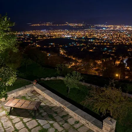 Paradosiako Saratsi - Traditional Gasthof Volos