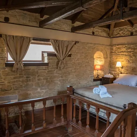 Paradosiako Saratsi - Traditional 3*
