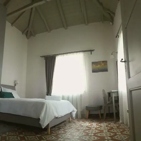 Paradosiako Saratsi - Traditional Gasthof 3*
