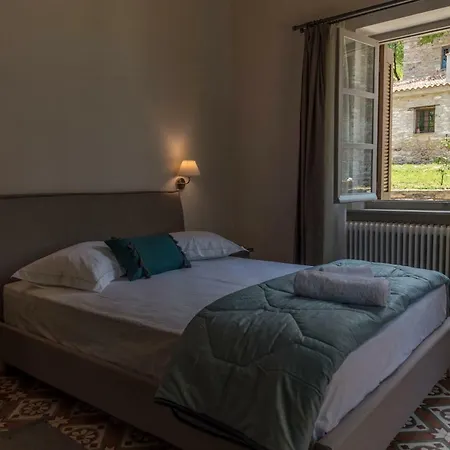 Gasthof Paradosiako Saratsi - Traditional 3*