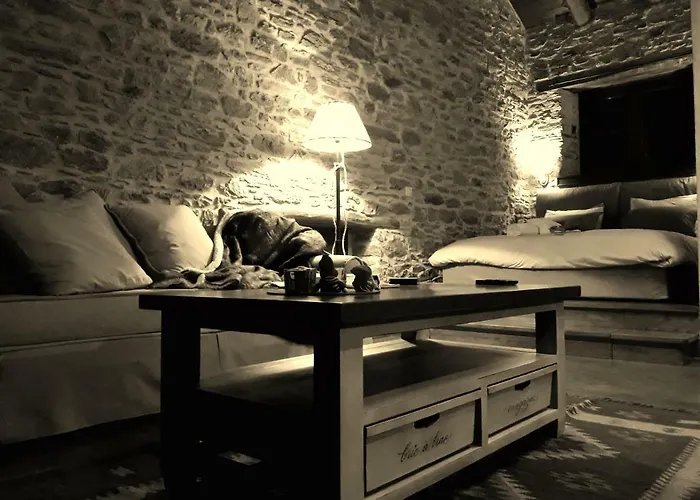 Paradosiako Saratsi - Traditional