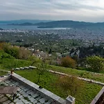 Paradosiako Saratsi - Traditional 3*