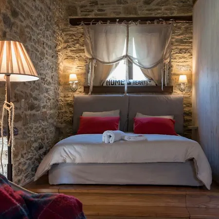 Paradosiako Saratsi - Traditional בית הארחה וולוס