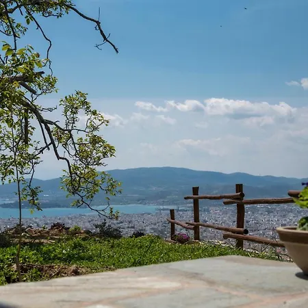 Paradosiako Saratsi - Traditional 3*