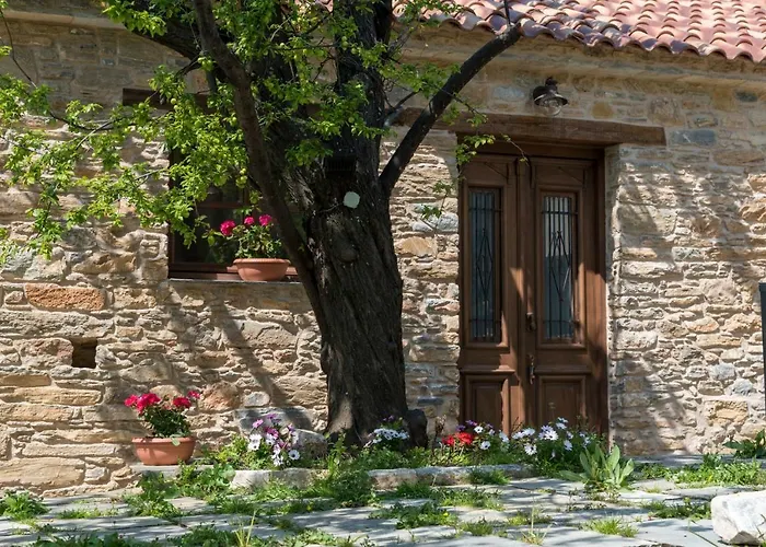 Guest house Paradosiako Saratsi - Traditional 3*